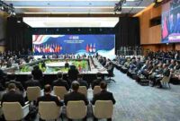 Presiden Prabowo Subianto menghadiri Konferensi Tingkat Tinggi (KTT) ke-28 ASEAN Plus Three (APT) yang digelar di Kuala Lumpur Convention Centre (KLCC), Malaysia, pada Senin, 27 Oktober 2025. 
