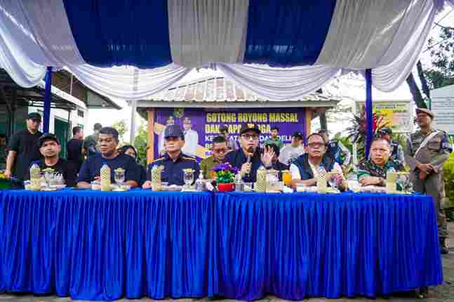 Wali Kota Medan Rico Waas hadiri program sapa warga.