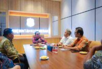 Wakil Wali Kota Medan H. Zakiyuddin Harahap saat menerima audiensi pengurus Ikatan Pencak Silat Indonesia (IPSI) Kota Medan di Balai Kota, Kamis (30/10/2025).