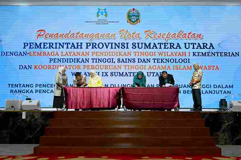 Wakil Gubernur Sumut Surya menghadiri  kegiatan Advokasi Penguatan Pembangunan Pemberdayaan dan Perlindungan Anak yang dihadiri langsung oleh Menteri Pemberdayaan Perempuan dan Perlindungan Anak RI Arifah Fauzi di Aula Raja Inal Siregar, lantai 2 Kantor Gubernur Sumut, Jalan Diponegoro No. 30, Medan, Jum'at Malam (7/11/2025).