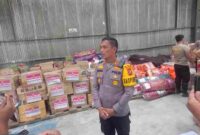 Kepala Kepolisian Resort  Tapanuli Utara, AKBP Ernis Sitinjak saat memberikan keterangan pers kepada wartawan di Siborongborong, Sabtu, ( 29/11/2025 ).