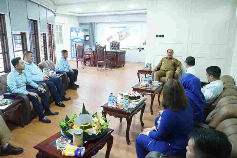 Dalam rangka memperingati Hari Ulang Tahun ke-64 Bank Sumut, jajaran Bank Sumut Cabang Kisaran melakukan audiensi dengan Bupati Asahan Taufik Zainal Abidin, S.Sos., M.Si. di ruang kerja bupati.
