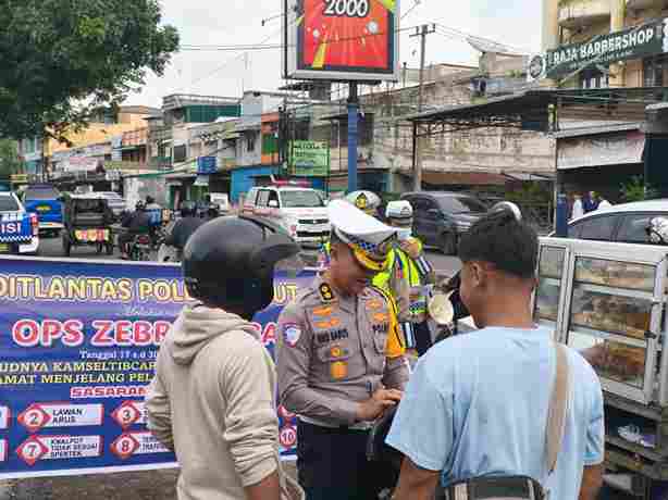 Operasi Kewilayahan Zebra Toba 2025 resmi dimulai pada Senin, 17 November 2025. Pada hari pertama, Polda Sumatera Utara bersama seluruh Satuan Wilayah menurunkan personel di titik rawan pelanggaran dan kecelakaan