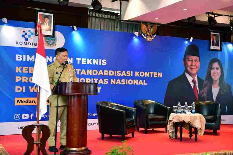 Kepala Dinas Komunikasi dan Informatika (Diskominfo) Sumut Erwin Hotmansah Harahap, menghadiri  acara Bimbingan Teknis (Bimtek) Kebijakan Standardisasi Konten Program Prioritas Nasional Wilayah Barat, di Hotel Four Points Medan, Selasa (11/11/2025).