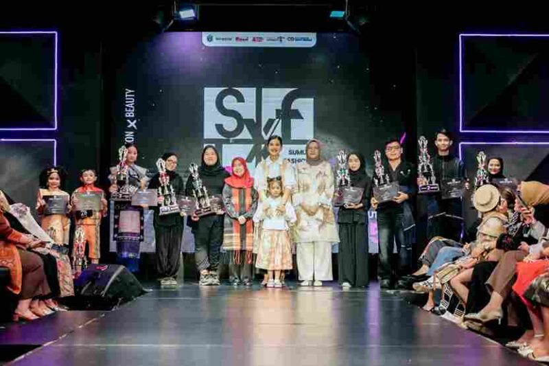 Ketua Dewan Kerajinan Daerah (Dekranasda) Sumatera Utara (Sumut) Kahiyang Ayu, menghadiri penutupan SFB 2025 di Museum Negeri Sumut, Jalan HM Joni Nomor 51 Medan, Sabtu (22/11/2025).