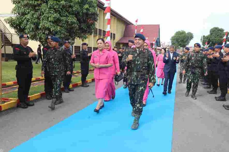 Kapolda Sumatera Utara, Irjen Pol Whisnu Hermawan Februanto, S.I.K., M.H., pada Peringatan Hari Ulang Tahun (HUT) ke-80 Korps Brimob Polri digelar di Auditorium Dhira Brata, Brimob K.E. Lumi Sampali Medan, Jumat (14/11/2025),