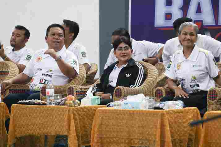 Turnamen Badminton KONI Cup memperebutkan Piala Kapolres Pematangsiantar 2025 di Gedung Olahraga Lantai 4 Suzuya Merdeka Mall, Jalan Merdeka, Senin (10/11/2025) siang.