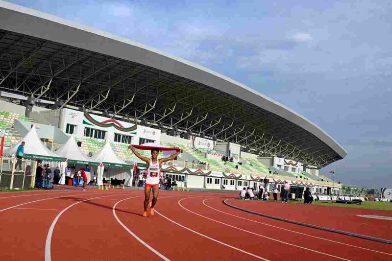 Pemandangan Stadion Madya Atletik Sumut saat perhelatan Atletik Asia Tenggara 2025, Senin (17/11/2025). 
