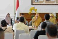 Biro Hukum Sekretariat Daerah Provinsi Sumut melakukan Konferensi Pers terkait Perkembangan Program Hasil Terbaik Cepat (PHTC) Program Perlindungan Rakyat melalui Restorative Justice (Prestice) Gubernur Sumut. Kegiatan yang difasilitasi Dinas Kominfo Sumut ini berlangsung di Lobby Dekranasda Lantai 1 Kantor Gubernur Sumut Jalan Diponegoro Kota Medan, Selasa (18/11/2025).
