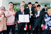 Tuan Rondahaim Saragih Garingging secara resmi menerima gelar Pahlawan Nasional dari Presiden Republik Indonesia Prabowo Subianto.