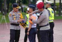  Polda Sumatera Utara menggelar Apel Gelar Pasukan Operasi Kewilayahan “Zebra Toba 2025” di Lapangan KS Tubun Mapolda Sumut, Senin (17/11/2025).