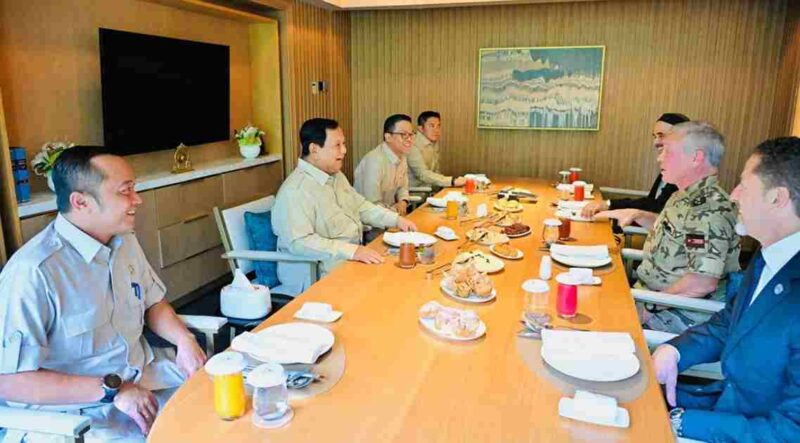 Presiden Republik Indonesia, Prabowo Subianto sarapan pagi bersama Raja Kerajaan Yordania Hasyimiah, Raja Abdullah II ibn Al Hussein, di hotel tempat Raja bermalam di Jakarta, pada Sabtu, 15 November 2025. Foto: BPMI Setpres