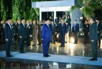 Presiden Prabowo Subianto bersama Wakil Presiden Gibran Rakabuming Raka memimpin Upacara Ziarah Nasional dan Renungan Suci Hari Pahlawan 2025 di Taman Makam Pahlawan Nasional (TMPN) Kalibata, Jakarta Selatan, Senin (10/11/2025) pukul 00.00 WIB.