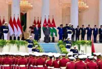Presiden Republik Indonesia Prabowo Subianto menyambut kedatangan Raja Kerajaan Yordania Hasyimiah, Raja Abdullah II ibn Al Hussein, dalam upacara kenegaraan pada Jumat sore, 14 November 2025. Foto: BPMI Setpres
