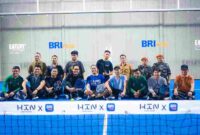 Wali Kota Medan, Rico Tri Putra Bayu Waas, menutup akhir pekan dengan berolahraga padel bersama pemuda lintas agama di Urban Ground Padel Manhattan, Jalan Gatot Subroto, Minggu (2/11/2025).