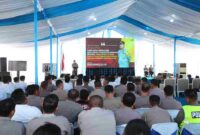 Kapolda Sumatera Utara Irjen Pol Whisnu Hermawan Februanto, S.I.K., M.H., memberikan arahan strategis kepada seluruh personel Polres Serdang Bedagai dalam kegiatan pembinaan yang berlangsung di Mapolres Sergai, Kamis (13/11/2025).