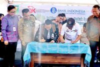 Bulan Inklusi Keuangan yang dirangkaikan dengan Hari Indonesia Menabung 2025. Acara ini berlangsung di Ruang Terbuka Publik Pantai Bebas Parapat, Kecamatan Girsang Sipangan Bolon, Jumat (14/11/2025).