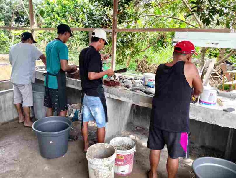 Kapolsek Bangun AKP Radiaman Simarmata bersama anggota melaksanakan pengecekan operasional perdana Satuan Pelayanan Pemenuhan Gizi (SPPG) milik Yayasan Asta Cita Sangnawaluh yang berlokasi di Nagori Silulu, Kecamatan Gunung Malela, Kabupaten Simalungun, pada Senin (3/11/2025) sekitar pukul 10.00 WIB.