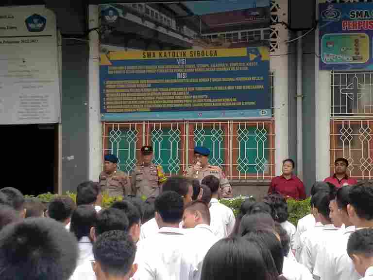 program Police Goes To School berlangsung di SMA Katolik Sibolga, Selasa (11/11/2025) pukul 07.00 WIB hingga selesai.
