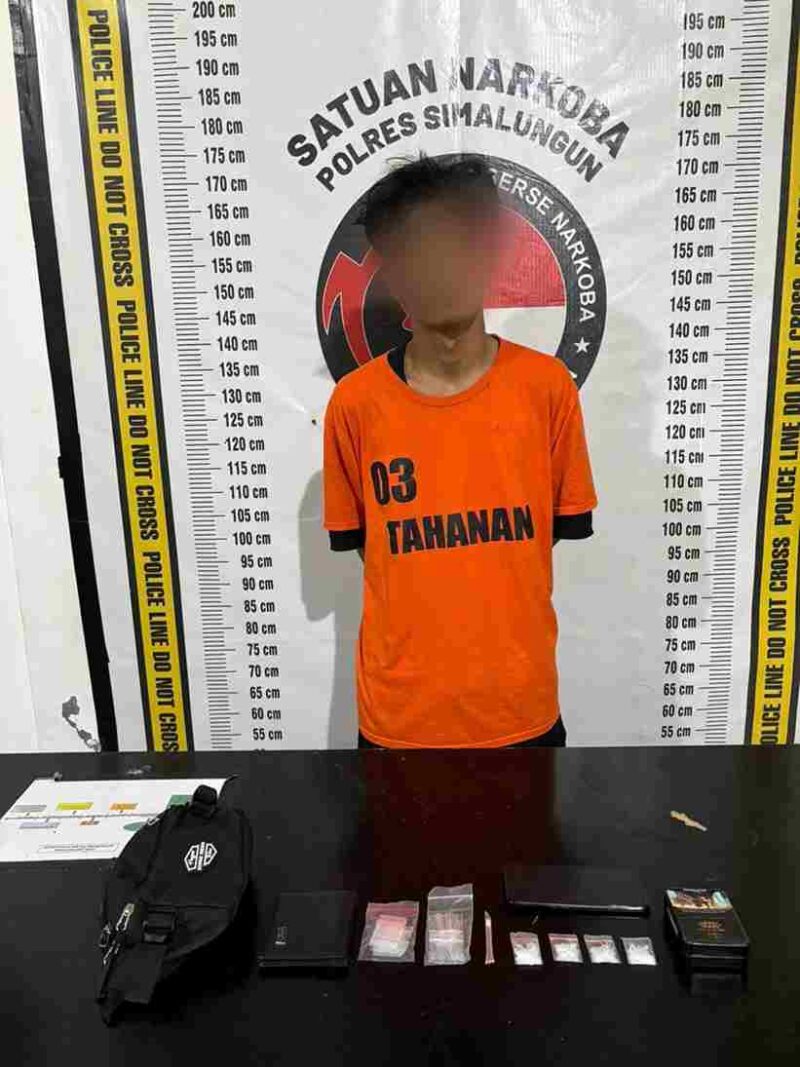 Pebri Gunawan Sianipar (19), wiraswasta asal Perdagangan.