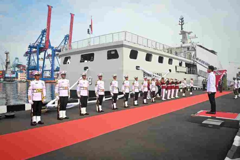 Wapres berangkat dari Mako Kolinlamil, Jakarta Utara, menggunakan KRI Bung Karno 369 bersama rombongan terbatas.