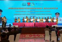 Wali Kota Pematangsiantar, Wesly Silalahi SH MKn, bersama kepala daerah se-Sumatera Utara menghadiri penandatanganan Memorandum of Understanding (MoU) dan Perjanjian Kerja Sama antara Kejaksaan Tinggi Sumatera Utara dengan gubernur, bupati, dan wali kota bersama Kejaksaan Negeri di seluruh kabupaten/kota. Acara berlangsung di Aula Raja Inal Siregar, Kantor Gubernur Sumut, Selasa (18/11/2025)