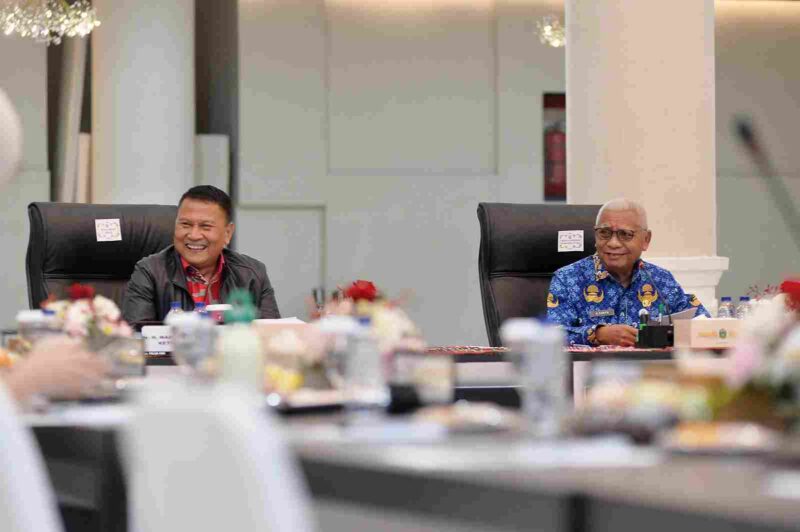 Wakil Gubernur Sumatera Utara (Sumut) Surya menerima kunjungan kerja Badan Kerja Sama Antar Parlemen (BKSAP) DPR RI di Aula Raja Inal Siregar Kantor Gubernur Sumut Jalan Diponegoro Kota Medan. Senin (17/11/2025). Kunjungan tersebut menindaklanjuti Deklarasi Asosiasi Anggota Parlemen Berbahasa Indonesia Melayu.
