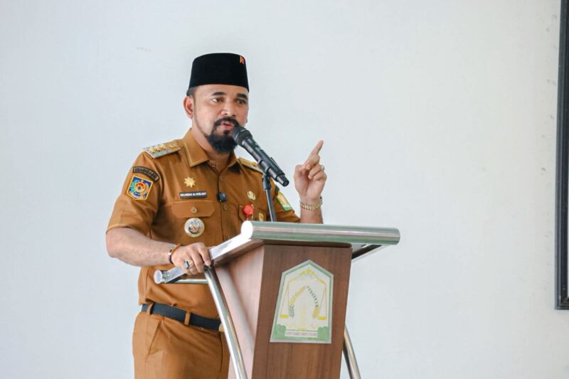 Bupati Aceh Timur Iskandar Usman Al-Farlaky, S.HI., M.Si.,