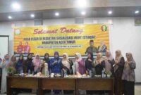 Ketua TP PKK Aceh Timur, Ny. Lismawani Al-Farlaky, S.Pd., M.Ag., membuka kegiatan Sosialisasi Adat Istiadat yang digelar Majelis Adat Aceh (MAA) Aceh Timur di Aula Dinas Dayah, Kamis, 20 November 2025.