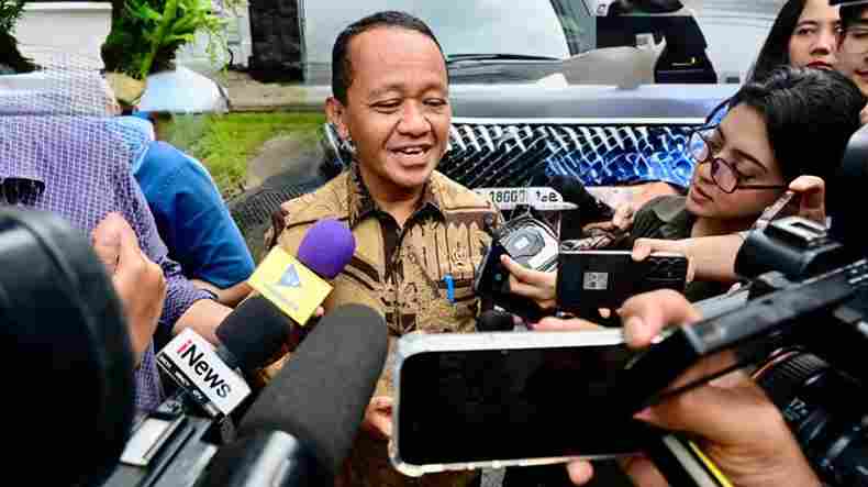 Presiden Prabowo Subianto memanggil Menteri Energi dan Sumber Daya Mineral (ESDM), Bahlil Lahadalia, ke Istana Merdeka, Jakarta, pada Kamis (20/11/2025).