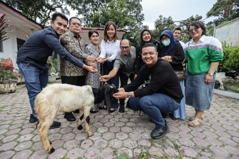 Wali Kota Pematangsiantar Wesly Silalahi SH MKn bersama Ketua TP PKK Ny Liswati Wesly Silalahi 