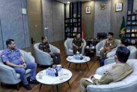 Wali Kota Medan Rico Tri Putra Bayu Waas menerima kunjungan silaturahmi Kepala Kejaksaan Negeri (Kajari) Belawan Yusuf Darmaputra beserta jajaran di Rumah Dinas Wali Kota Medan, Jalan Sudirman, Senin (10/11/2025).