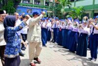 Kunjungan kerja Presiden Prabowo Subianto ke SMPN 4 Kota Bekasi pada Senin, 17 November 2025