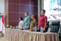 Asisten Administrasi Umum Dedy Tunasto Setiawan, S.H., M.H., membuka kegiatan Pembinaan dan Pelatihan Kader Usaha Peningkatan Pendapatan Keluarga (UP2K) Kelurahan se-Kota Pematangsiantar Tahun 2025.