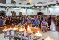 i Kepala Dinas Perhubungan Drs. Daniel Hamonangan Siregar dalam Perayaan Natal Oikumene Dinas Kesehatan Kota Pematangsiantar di Gereja HKBP Siantar Kota, Jalan Sangnaualuh Damanik, Siantar Timur, Selasa (9/12/2025).