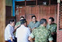 Bobby Afif Nasution yang mampir ke sebuah warung kopi di Kelurahan Aekpining, Kecamatan Batangtoru, Tapanuli Selatan (Tapsel), langsung menyedot perhatian dan disambut antusias warga, Rabu (31/12/2025).