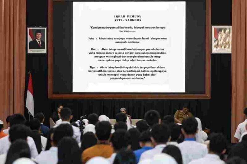 Seminar Generasi Muda Tanpa Narkoba “Membangun Generasi Muda yang Berdaya Saing Menuju Generasi Emas 2045”.  Seminar  digelar di Ball Room Lantai 6 Hotel Sapadia Pematangsiantar, Senin (12/01/2026)
