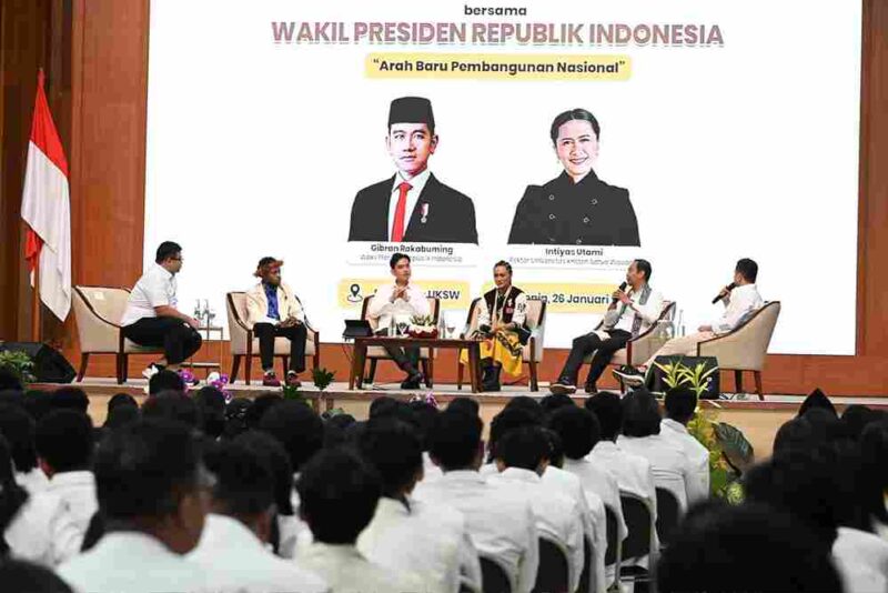 Wakil Presiden (Wapres) Gibran Rakabuming   saat talkshow “Arah Baru Pembangunan Nasional” di Auditorium Universitas Kristen Satya Wacana (UKSW), Jl. Diponegoro No. 52–60, Kecamatan Sidorejo, Salatiga, Jawa Tengah, Senin (26/01/2026).