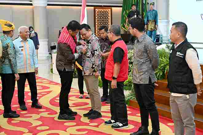 Gubernur Sumatera Utara Muhammad Bobby Afif Nasution secara resmi membuka Konsultasi Publik Rencana Kerja Pemerintah Daerah (RKPD) Provinsi Sumatera Utara Tahun 2027 yang digelar di Aula Tengku Rizal Nurdin, Kantor Gubernur Sumut, Kamis, 29 Januari 2026.