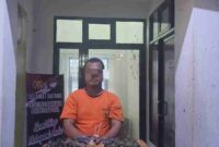 Pelaku bersama barang bukti 26 Kg Ganja saat diamankan Polisi.