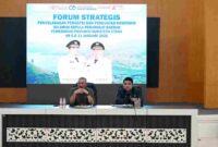 Pj Sekretaris Daerah Provinsi Sumatera Utara (Sumut) Sulaiman Harahap memberi arahan dan bimbingan pada pertemuan Forum Strategis dengan seluruh pimpinan Organisasi Perangkat Daerah (OPD) Pemerintah Provinsi Sumut di Aula Mess Pemprovsu Pora-pora Parapat Kab. Simalungun, Sabtu (10/1/2026). 