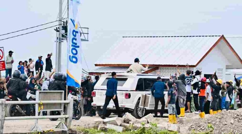 Presiden Prabowo Subianto tiba di Kabupaten Karawang, Provinsi Jawa Barat, pada Rabu, 7 Januari 2026, dalam rangka kunjungan kerja. Foto: BPMI Setpres