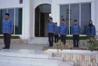 Asisten Pemerintahan dan Kesejahteraan Rakyat Kabupaten Asahan memimpin Apel Perdana Hari Kesadaran Nasional 2026 di halaman Kantor Bupati Asahan, Senin (19/1/2026).