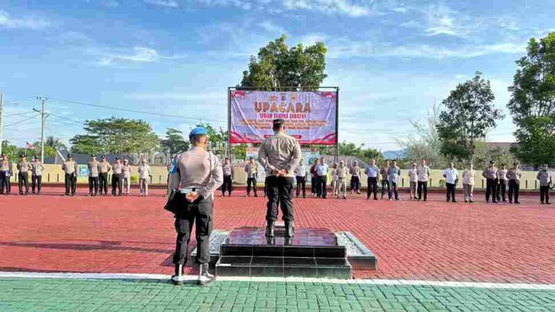 Wakil Kapolres Simalungun yang baru, KOMPOL Imam Alriyuddin, S.H., M.H., memimpin apel pagi di lapangan apel Mako Polres Simalungun, Jalan Jon Horailam Saragih No. 110, Pematang Raya.