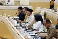 Menteri ATR/BPN Nusron Wahid melaporkan progres revisi RTR Pulau Sumatera dalam Raker dan RDP bersama Komisi II DPR RI, Senin (19/1/2026).