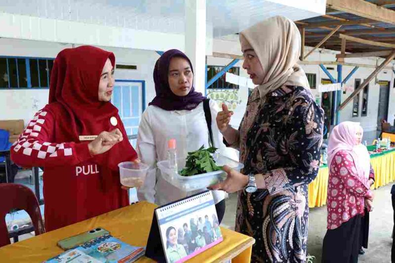 Posyandu Melur, Dusun II, Desa Sipaku Area, Kecamatan Simpang Empat, Kabupaten Asahan, menerima kunjungan studi tiru dari Ibu Ketua Persit Chandra Kirana Cabang Kodim 0208/Asahan pada Kamis, (22/01/2026).