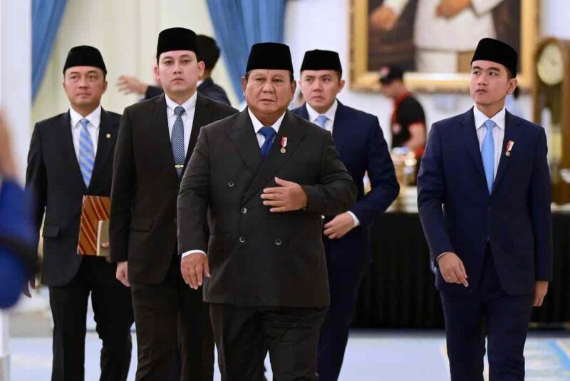 Wakil Presiden Gibran Rakabuming Raka menghadiri pelantikan keanggotaan Dewan Energi Nasional (DEN) yang dipimpin Presiden Prabowo Subianto di Istana Negara, Jakarta, Rabu, 28 Januari 2026.