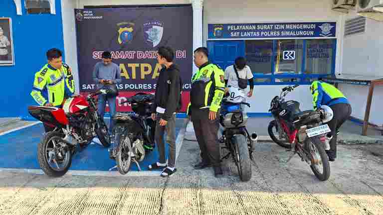 empat unit sepeda motor yang diduga terlibat aktivitas 