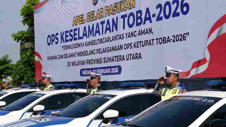 Apel Gelar Pasukan Operasi Kepolisian Kewilayahan “Keselamatan Toba 2026” di Lapangan KS Tubun Polda Sumut, Senin, 2 Februari 2026.