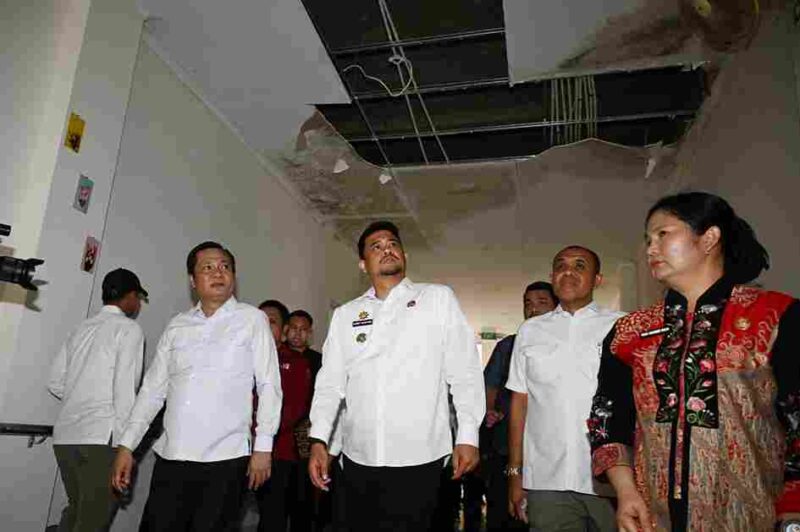 Bobby meninjau pembangunan RSUD Pratama Nias Barat di Jalan Budi Utomo, Desa Onolimbu, Kabupaten Nias Barat, Kamis (12/2/2026).